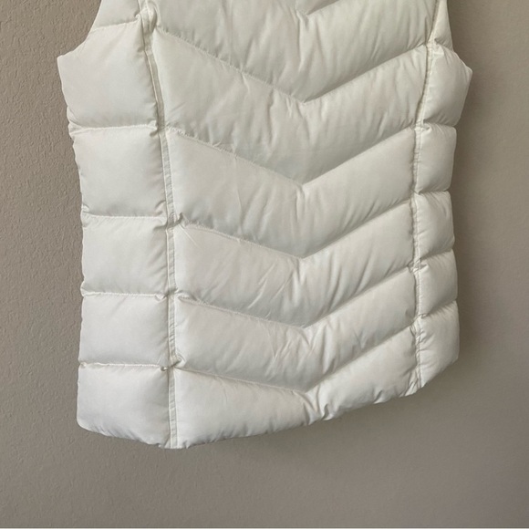 LANDS' END | Cream Down Puffer Full Zip Up Vest Size Small ( 6-8) - Picture 9 of 12